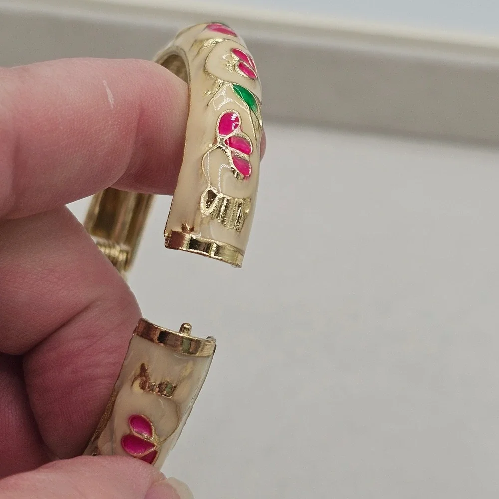 Enamel Floral Clamper Bracelet Cream Pink Gold Tone Hinged 7 Inch